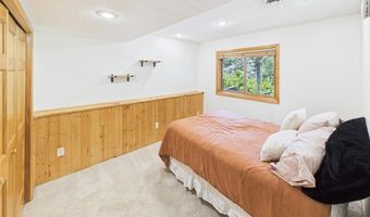 15726 Parkwood Cir, Avon, MN 56310