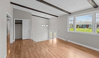 19 Irondale St, Warwick, RI 02886
