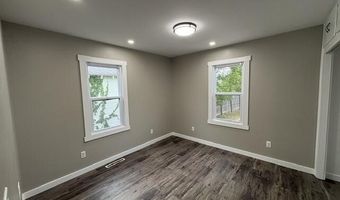 613 E Highland St, Aurora, MO 65605