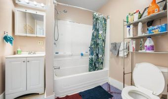 34 Winter St, Bangor, ME 04401
