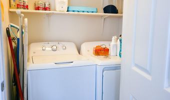 85 Ivy St, Branford, CT 06405