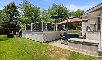 923 Hillside Dr, Amherst, OH 44001