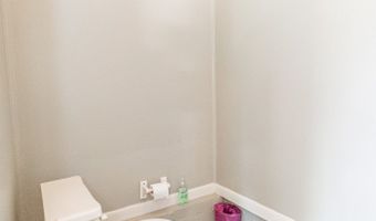 2518 Kenilworth Dr, Albany, GA 31707