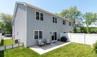 81 Batcheller Ave, Cranston, RI 02920