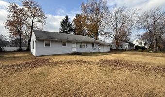 574 Hopping Rd, Belford, NJ 07718