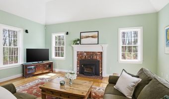 50 Golden Run Rd, Bolton, MA 01740