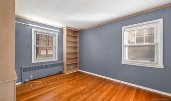 6 Gainesborough 1B, River Edge, NJ 07661