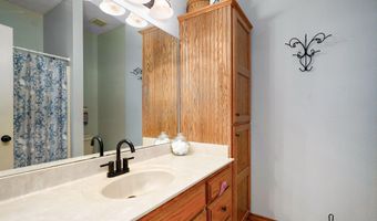 8404 Fossilsaurus Ln, Ash Grove, MO 65604