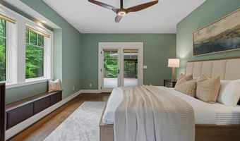 3867 Hawk Crest Rd, Ann Arbor, MI 48103