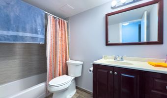 126 Triangle St APT B22, Danbury, CT 06810