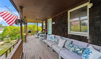 3 Enoch Is, Amityville, NY 11701