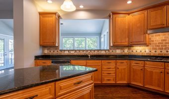 20262 KIAWAH ISLAND Dr, Ashburn, VA 20147