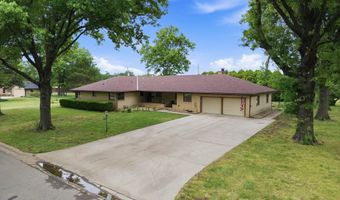1701 N Sunset Dr, Augusta, KS 67010