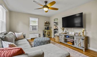352 Leeward Ave, Beachwood, NJ 08722