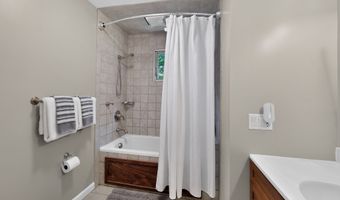 37 N Pleasant Rise, Brookfield, CT 06804