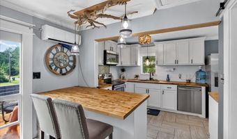 309 Beverly St, Bay St. Louis, MS 39520