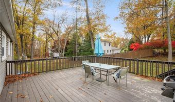 11 Secluded Ct, Cumberland, RI 02864