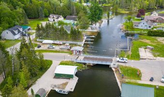 7170 Spring St, Alanson, MI 49706
