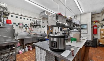 8713 Gravois Rd, Affton, MO 63123