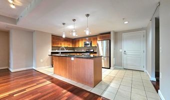 2451 MIDTOWN Ave 219, Alexandria, VA 22303