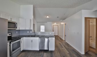 2710 Patrick Henry Ave, Columbus, OH 43207