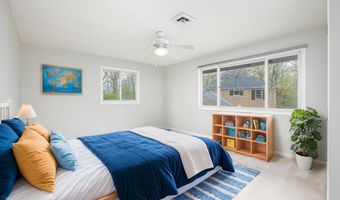 3949 Waldenwood Dr, Ann Arbor, MI 48105