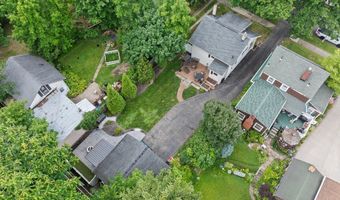 1052 Parkside Dr, Alliance, OH 44601