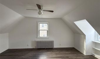 40 Hickory Ave House, Bergenfield, NJ 07621