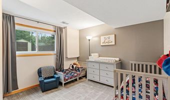 956 Blackoaks Ln, Anoka, MN 55303
