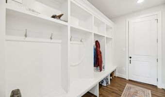 42051 NIGHT NURSE Cir, Ashburn, VA 20148