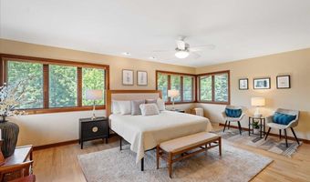 5870 Persimmon Dr, Fitchburg, WI 53711