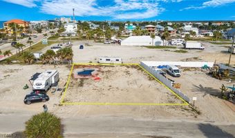 101-103 Andre Mar Dr, Fort Myers Beach, FL 33931