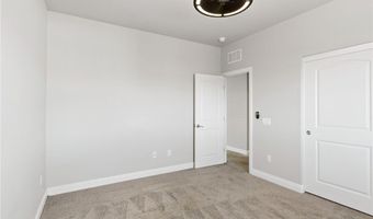 5742 Shadow Bend Dr, Las Vegas, NV 89135