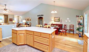 1 Bacton Ln, Bella Vista, AR 72714