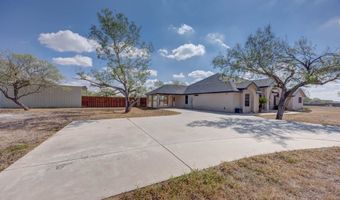 152 Summers Ln, Alice, TX 78332
