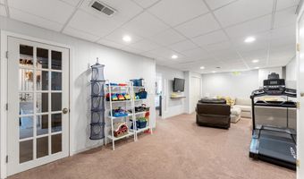 486 Edgeworthe Dr SE, Ada, MI 49301