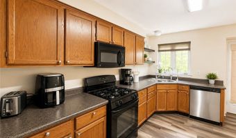 122 Broadstone Dr, Adams Twp., PA 16046