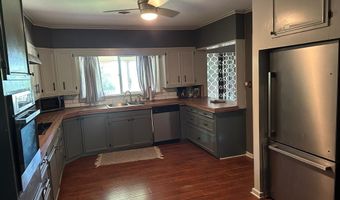 955 Jefferson St E, Sulphur Springs, TX 75482