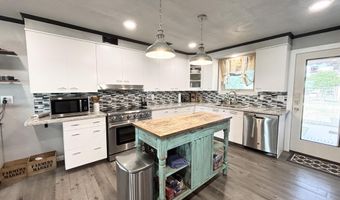 301 Ave N, Abernathy, TX 79311