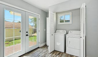 209 E HUMBOLDT St, Bingen, WA 98605