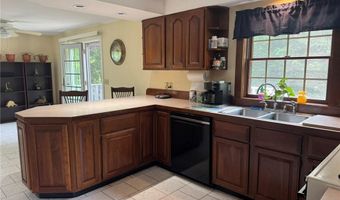 1 Gilman Rd, Hopkinton, RI 02832