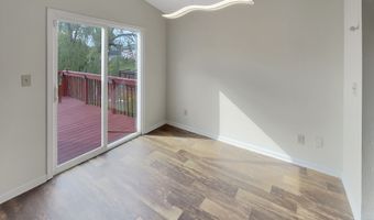 625 Meadows Edge Ln, Indianapolis, IN 46217