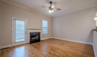 1949 Sterling Oaks Cir NE 13, Atlanta, GA 30319