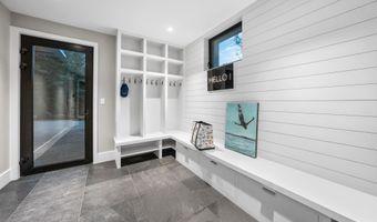 5499 Dune Dr, Avalon, NJ 08202