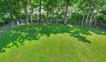 363 Windyoak Dr, Ballwin, MO 63021