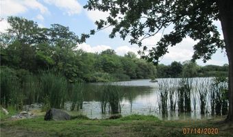 414 North Ln, Bristol, RI 02809