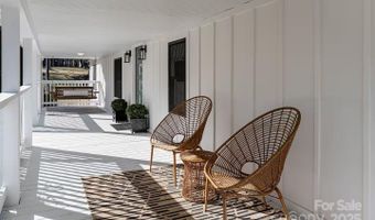 2 Shady Oak Ln, Arden, NC 28704