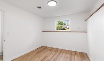21 Moonlight Dr, Barre, VT 05641