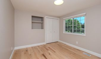 5120 Hensley Dr, Ann Arbor, MI 48103