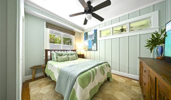 1414 Mokulua Dr, Kailua, HI 96734